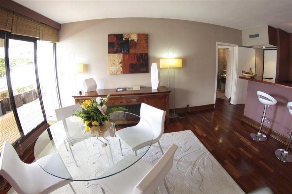 Hotel Le Saint Denis Saint-Denis Quarto foto