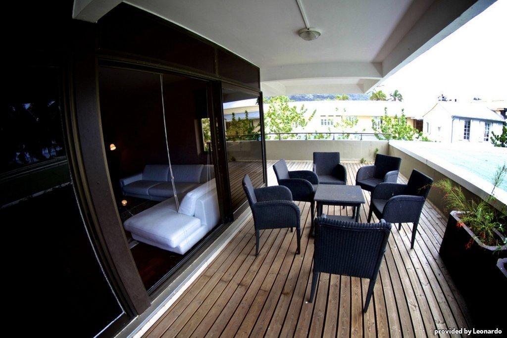 Hotel Le Saint Denis Saint-Denis Quarto foto