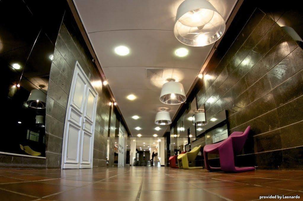 Hotel Le Saint Denis Saint-Denis Interior foto