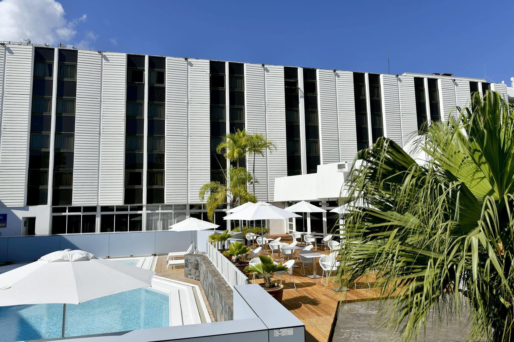 Hotel Le Saint Denis Saint-Denis Exterior foto