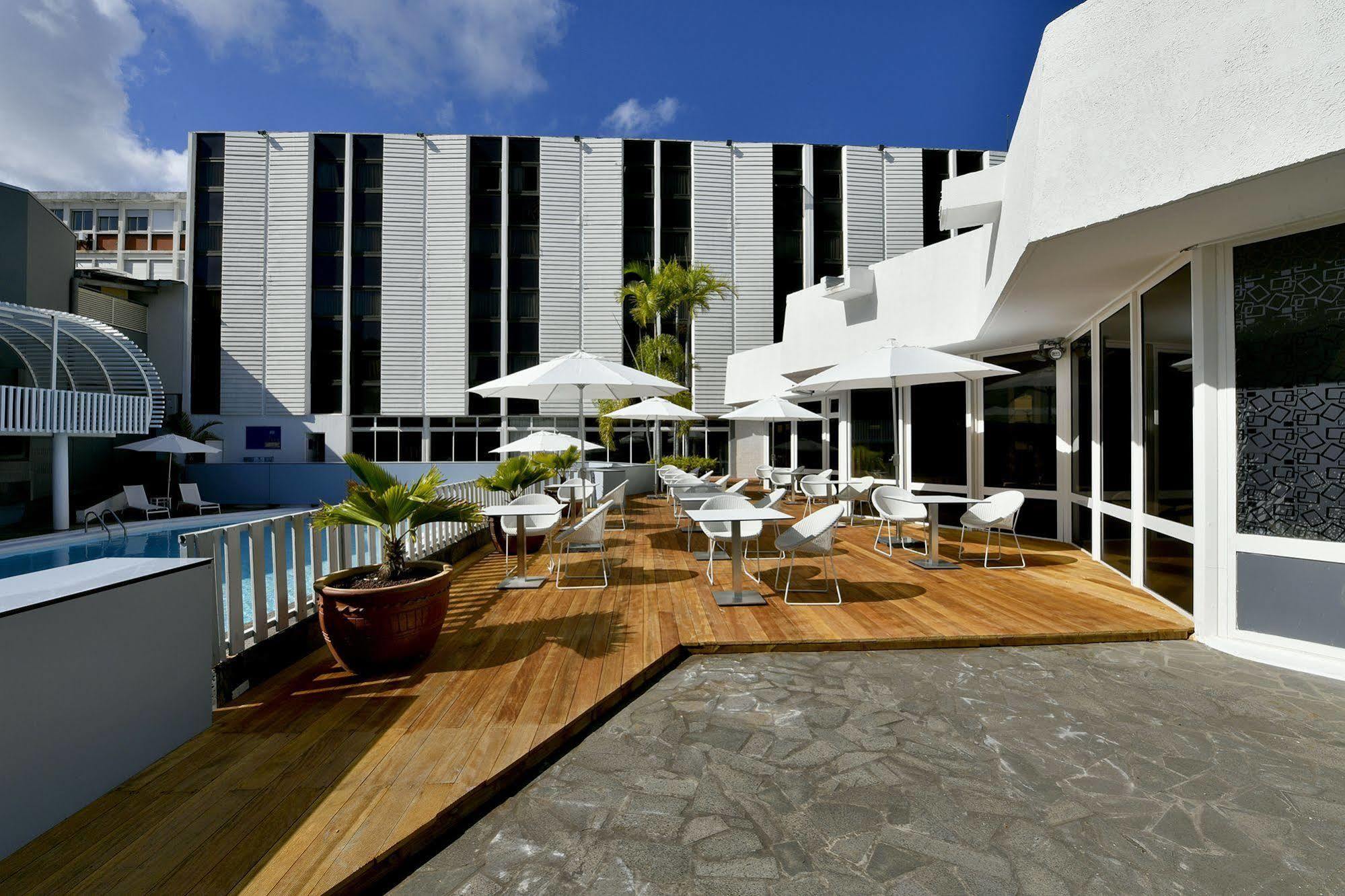Hotel Le Saint Denis Saint-Denis Exterior foto